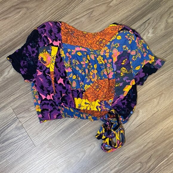 Rare Free People Sheer Tie Front Cropped Baby Blouse Floral Tapestry Womens SM - Picture 3 of 5